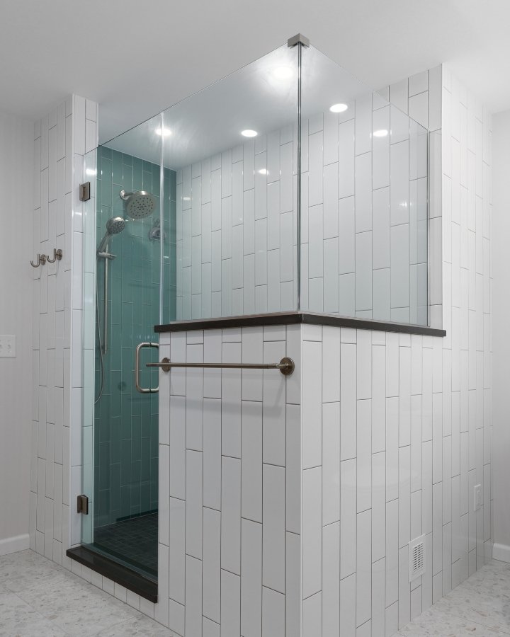 Frameless Corner Glass Shower with White Subway Tile